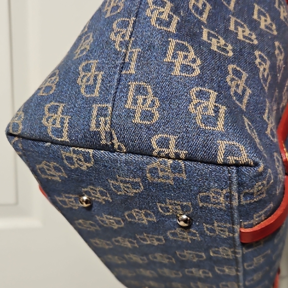 Dooney & Bourke EUC Denim Signature Tote - Picture 5 of 16